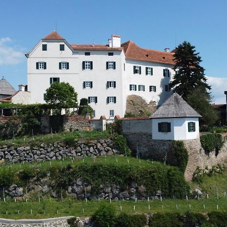Schloss Kapfenstein Exterior photo