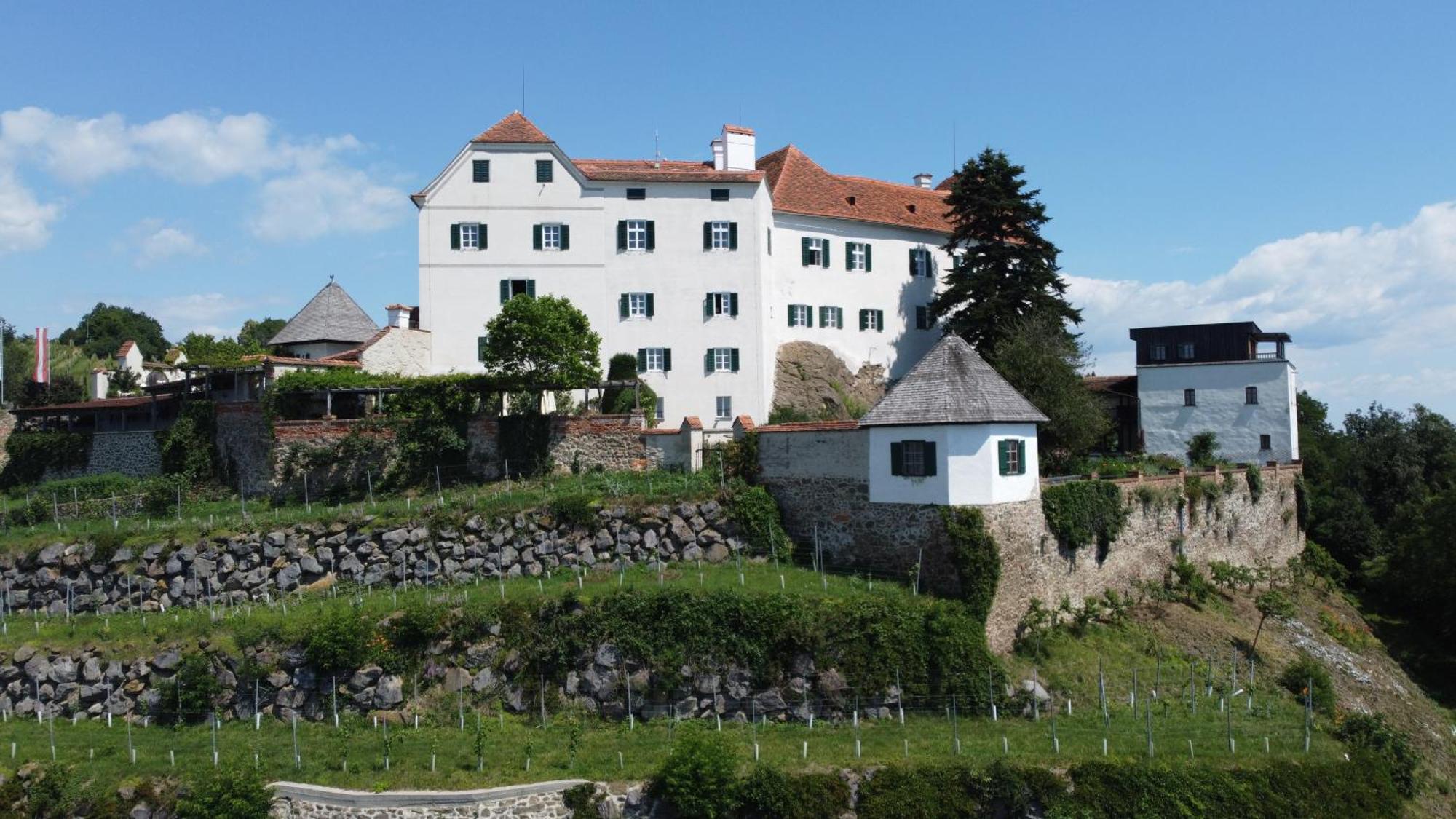Schloss Kapfenstein Exterior photo